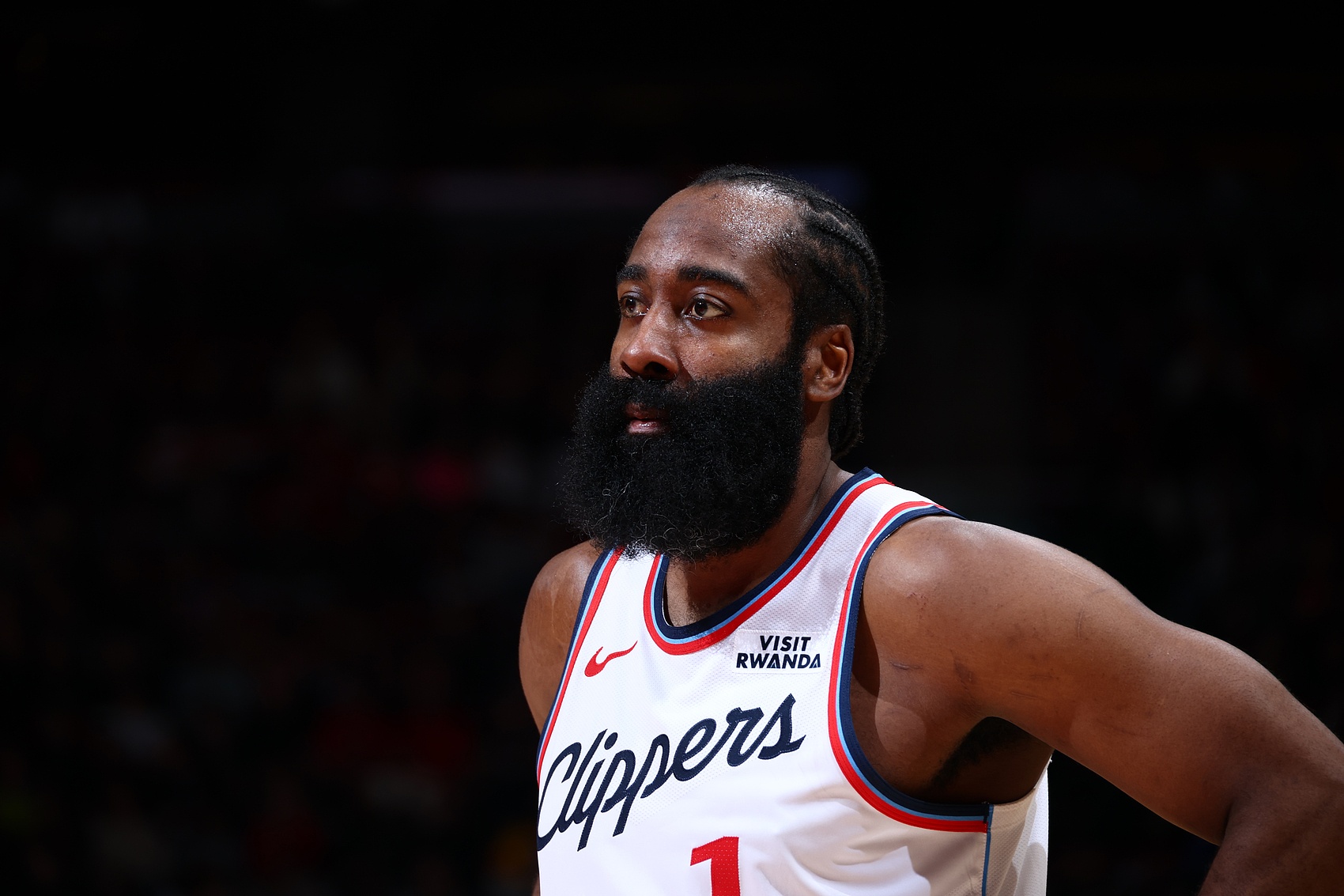 投不进还失误多！哈登25中9手感尽失得到24分6助6失误 正负值-6！